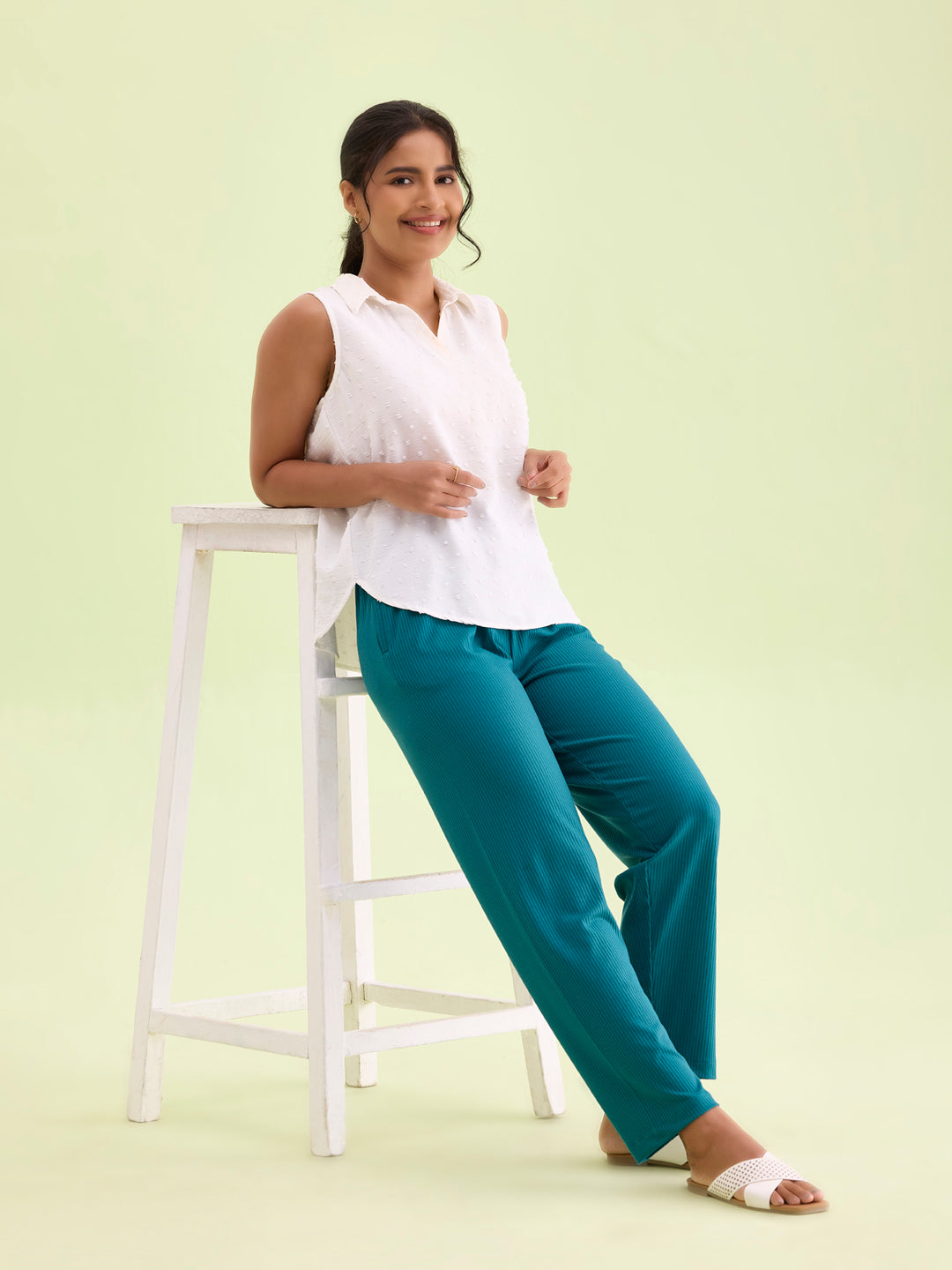 Women Solid Teal Mid Rise Casual Rib Pants