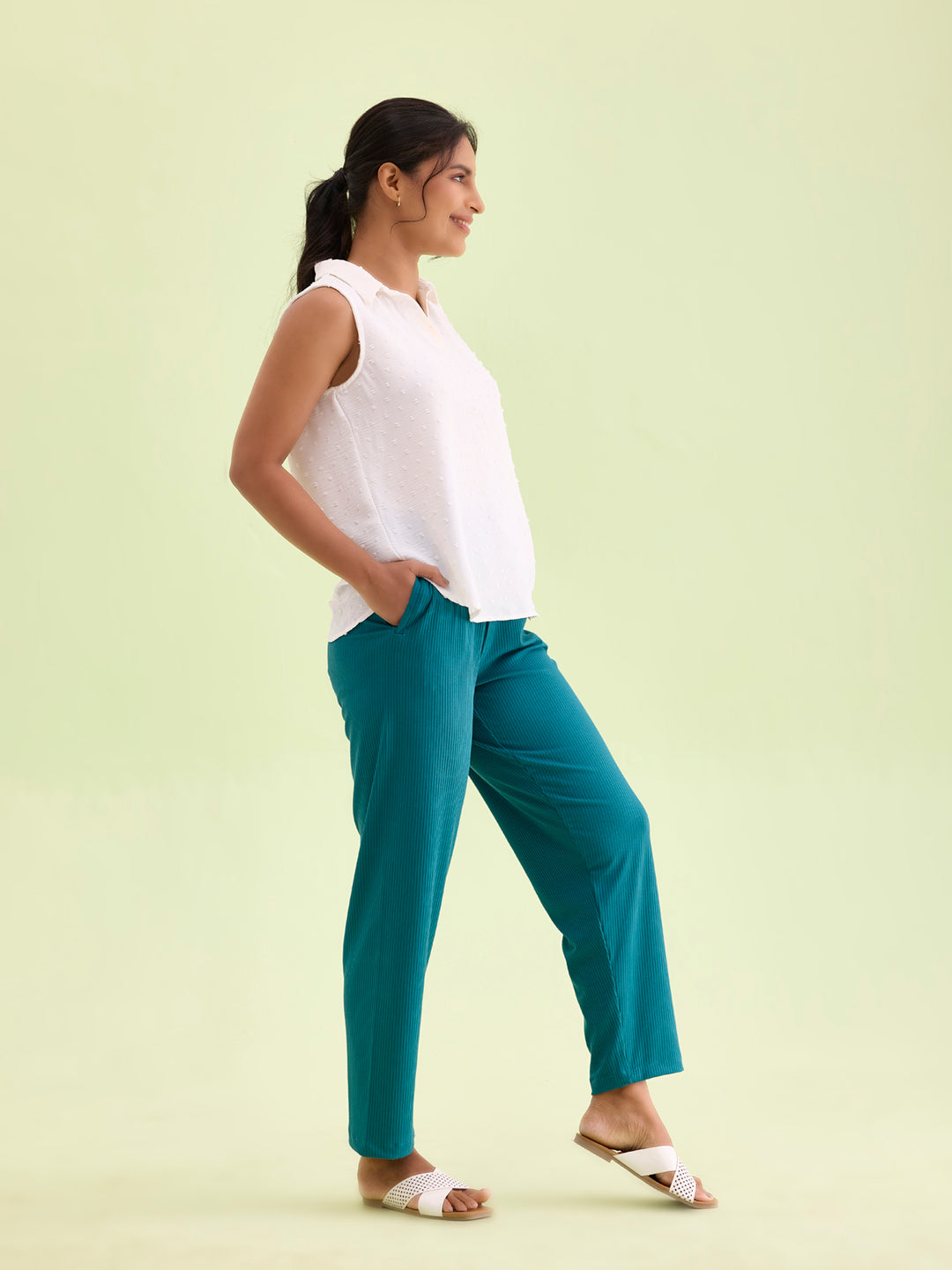 Women Solid Teal Mid Rise Casual Rib Pants