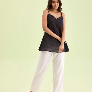 Women Solid White Mid Rise Casual Pants