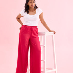 Women Solid Fuchsia Woven Viscose Mid Rise Basic Palazzos