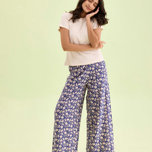 Women Navy Viscose Mid Rise Printed Palazzo