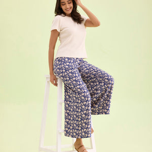 Women Navy Viscose Mid Rise Printed Palazzo