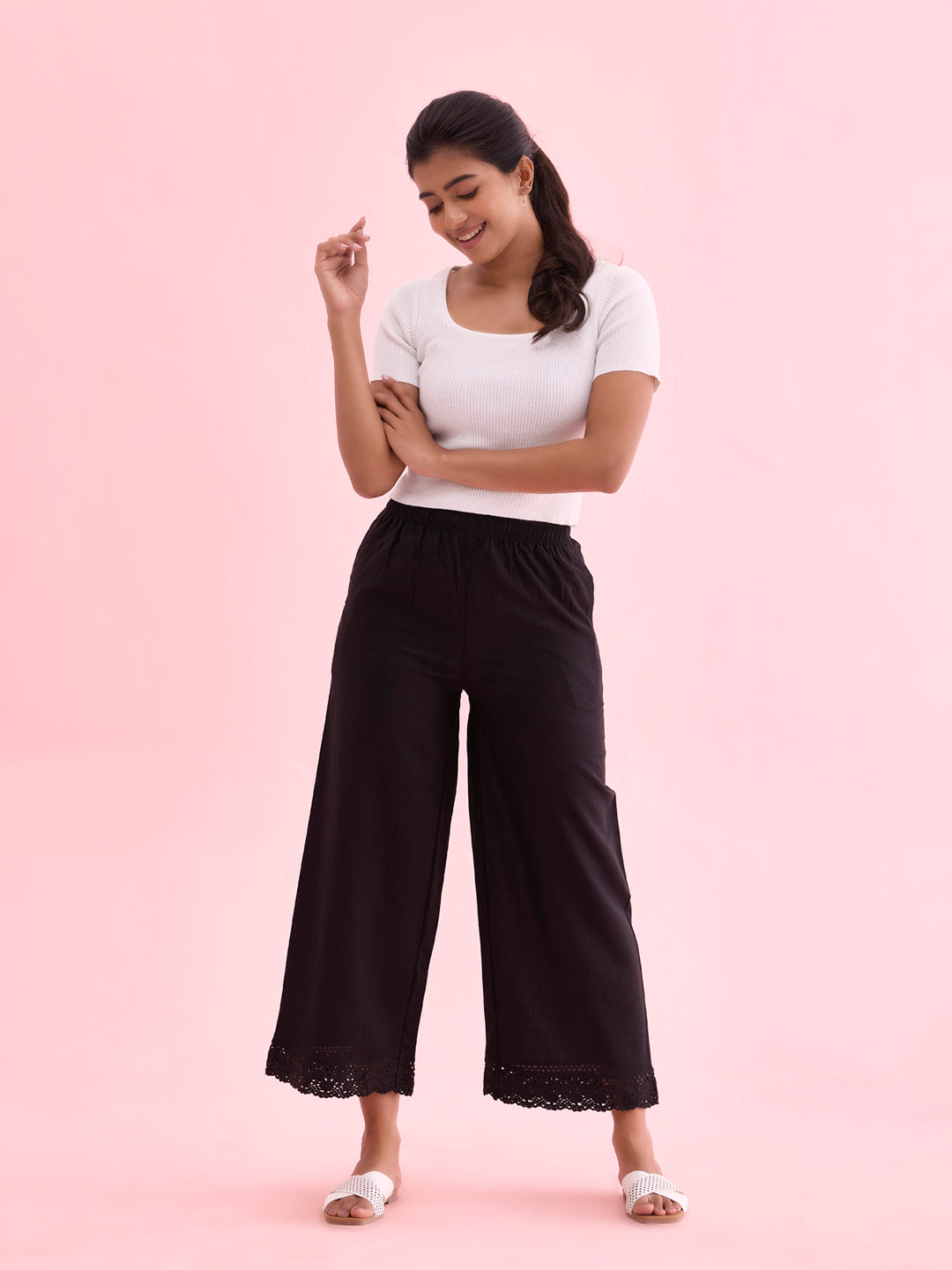 Women Solid Black Mid Rise Linen Wide Pant