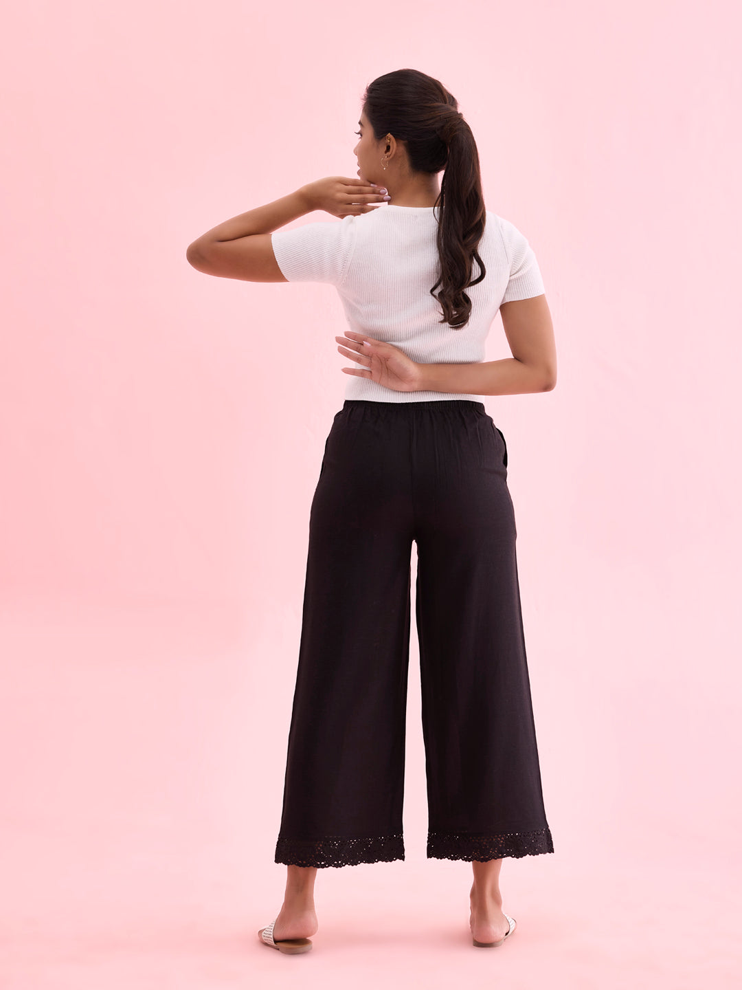 Women Solid Black Mid Rise Linen Wide Pant