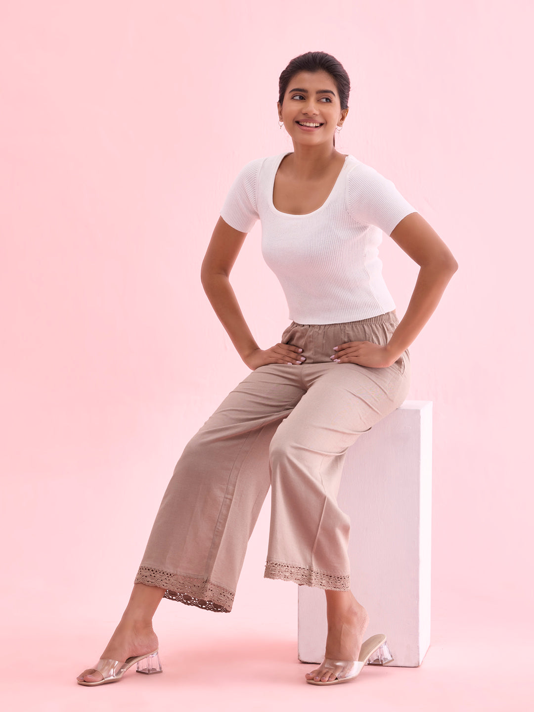 Women Solid Khaki Mid Rise Linen Wide Pant