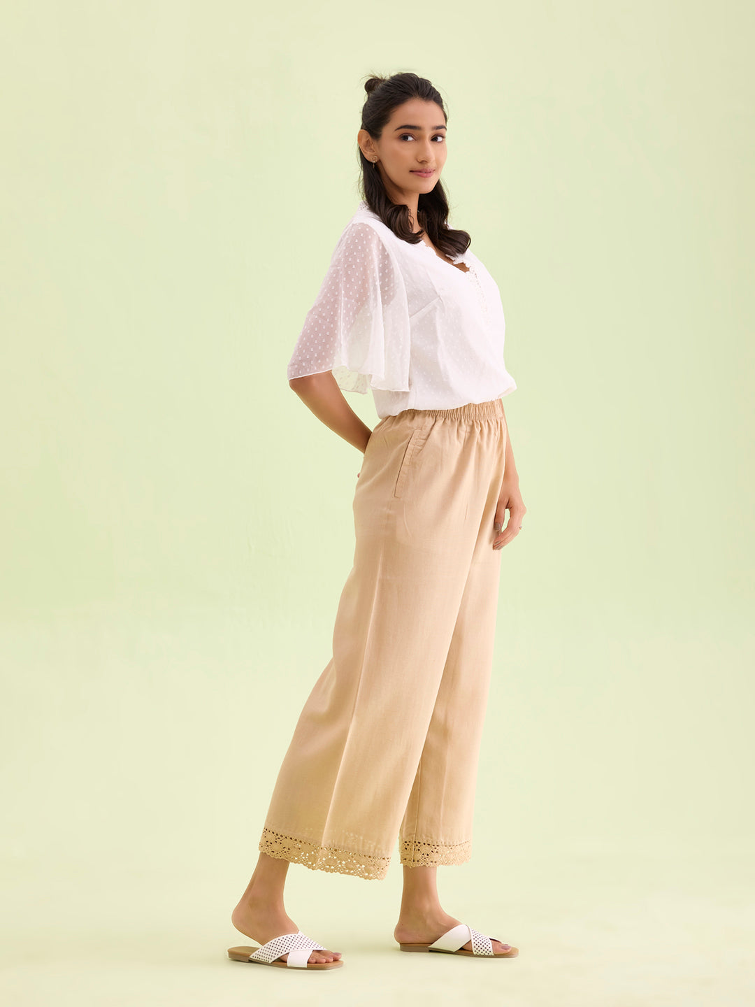Women Solid Wheat Mid Rise Linen Wide Pant
