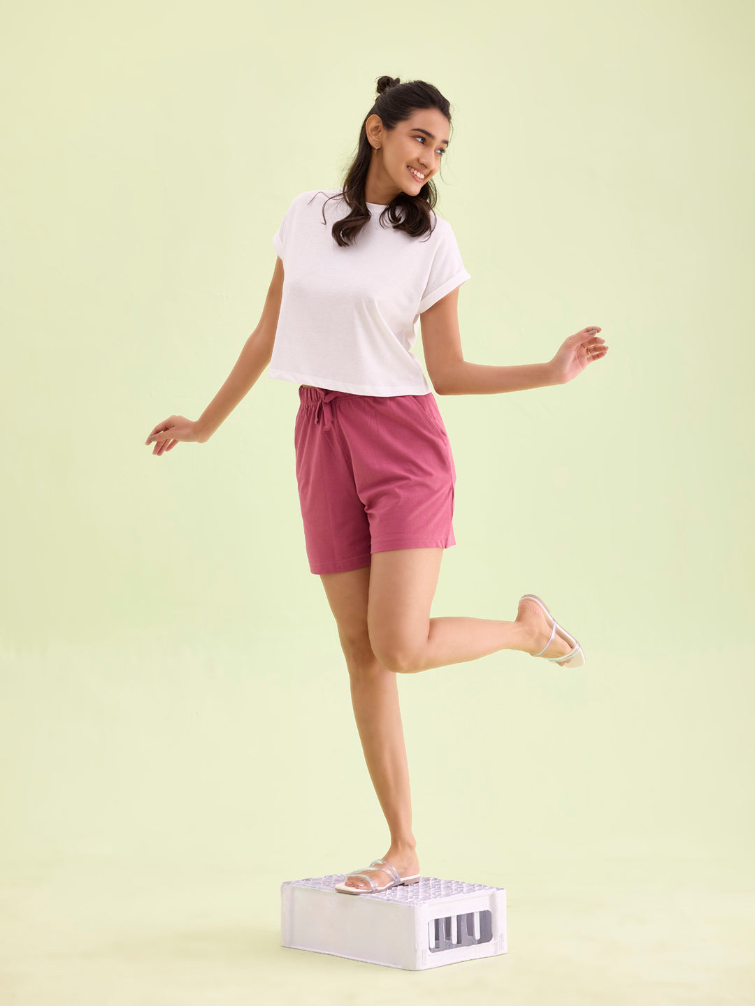 Women Solid Light Wine Mid Rise Casual Shorts