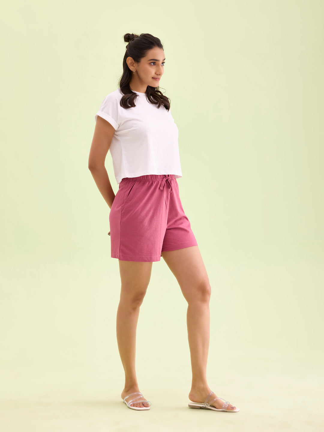 Women Solid Light Wine Mid Rise Casual Shorts