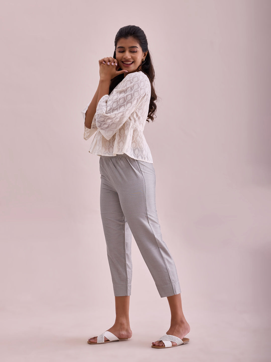 Women Solid Silver Mid Rise Cropped Metallic Pants