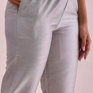Women Solid Silver Mid Rise Cropped Metallic Pants