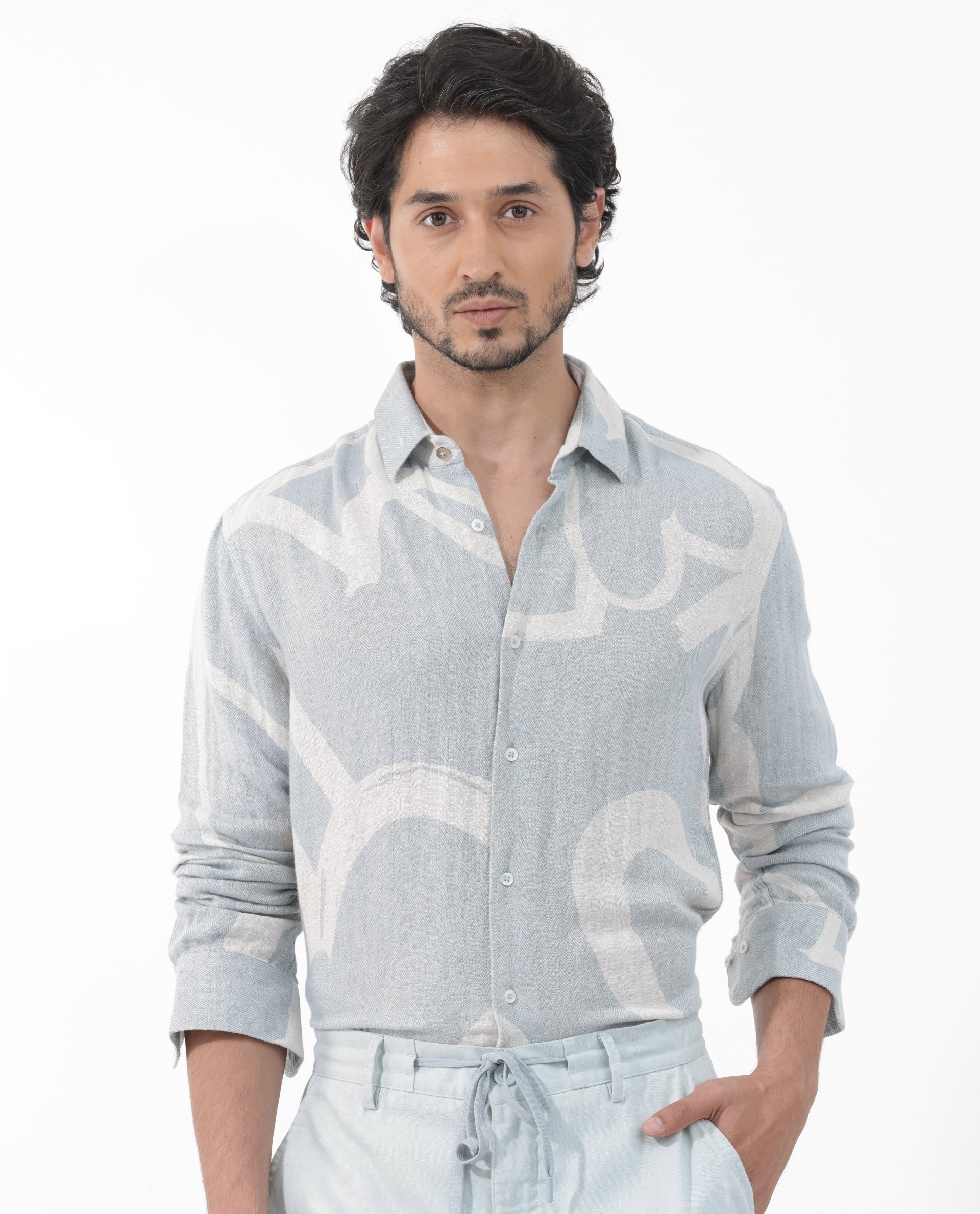 Rare Rabbit Mens Lusia Off White Cotton Fabric Regular Collar Herringbone Full Sleeves Regular Fit