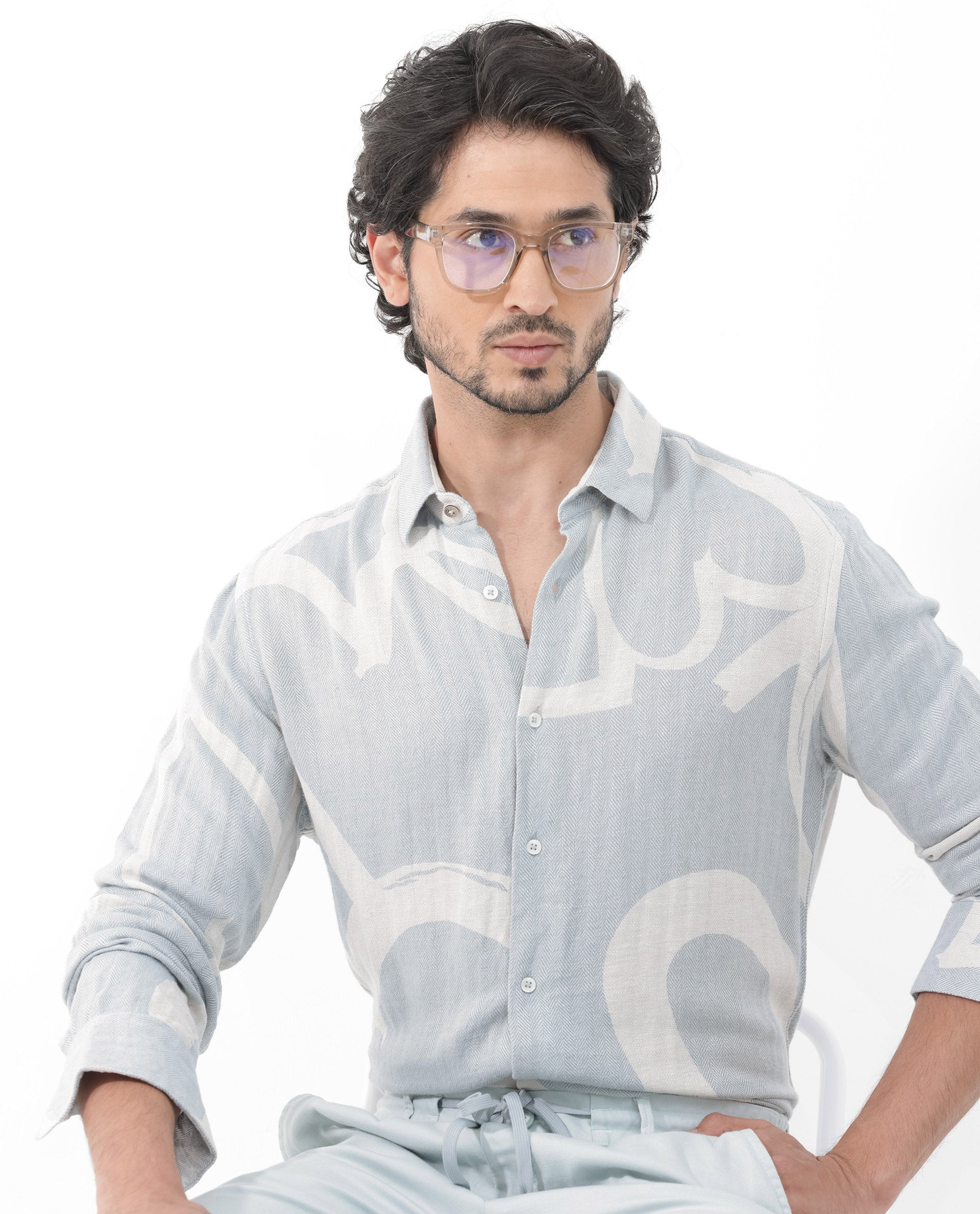 Rare Rabbit Mens Lusia Off White Cotton Fabric Regular Collar Herringbone Full Sleeves Regular Fit