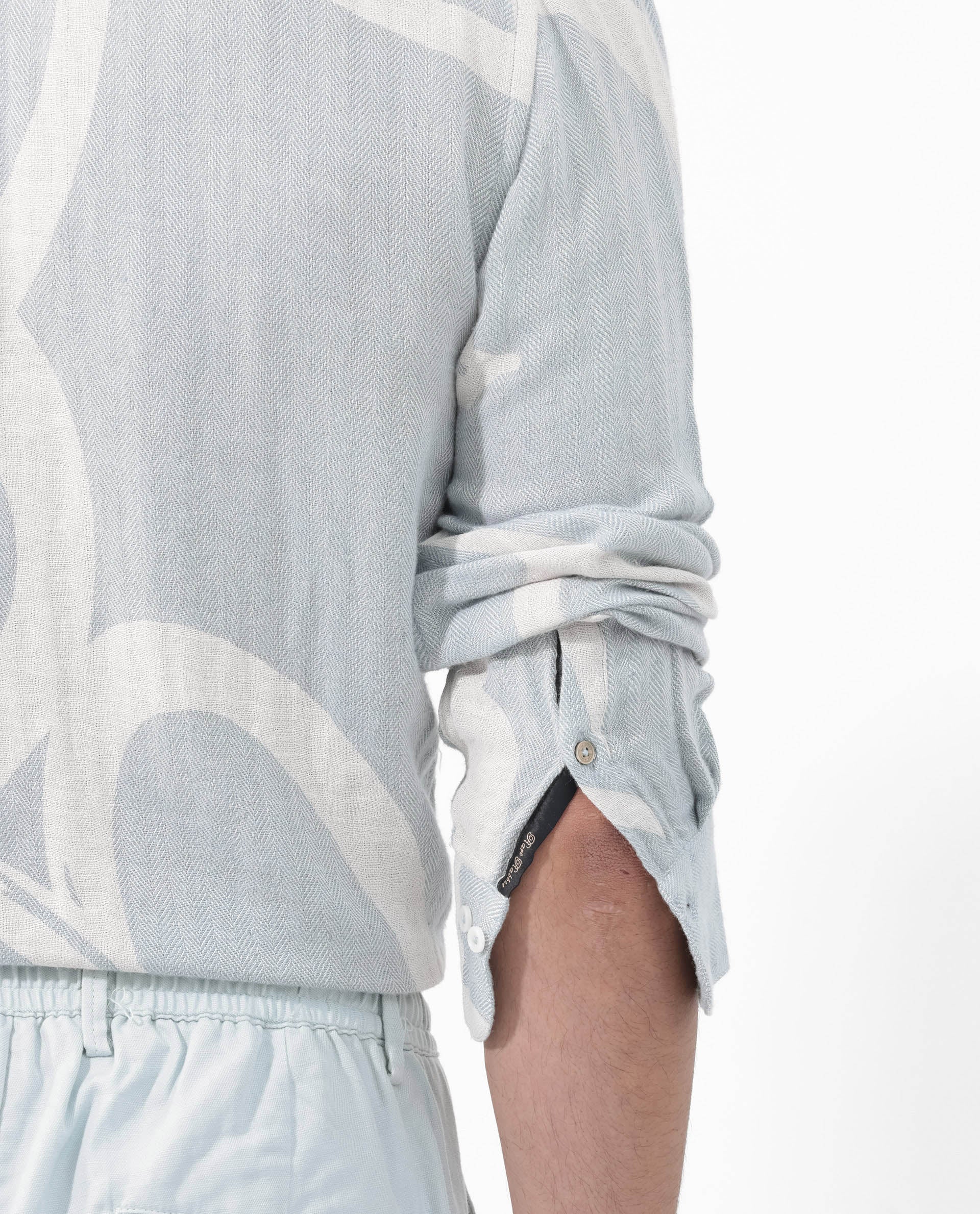 Rare Rabbit Mens Lusia Off White Cotton Fabric Regular Collar Herringbone Full Sleeves Regular Fit