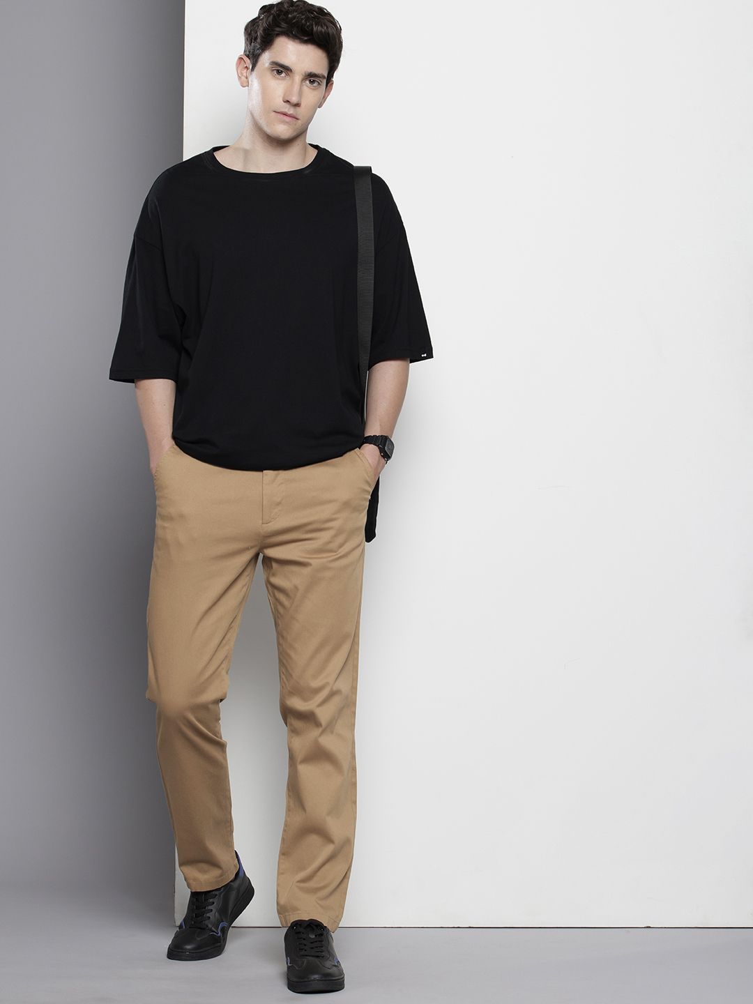 Men's Khaki Regular Fit Solid Chinos