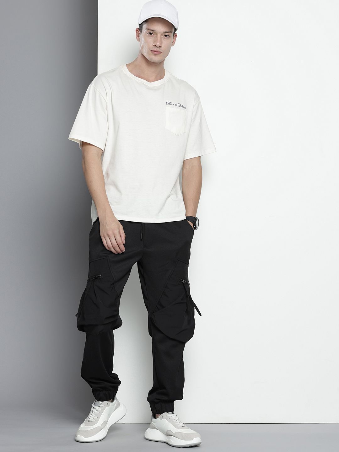 Men's Black Relaxed Fit Textured Cargo Joggers