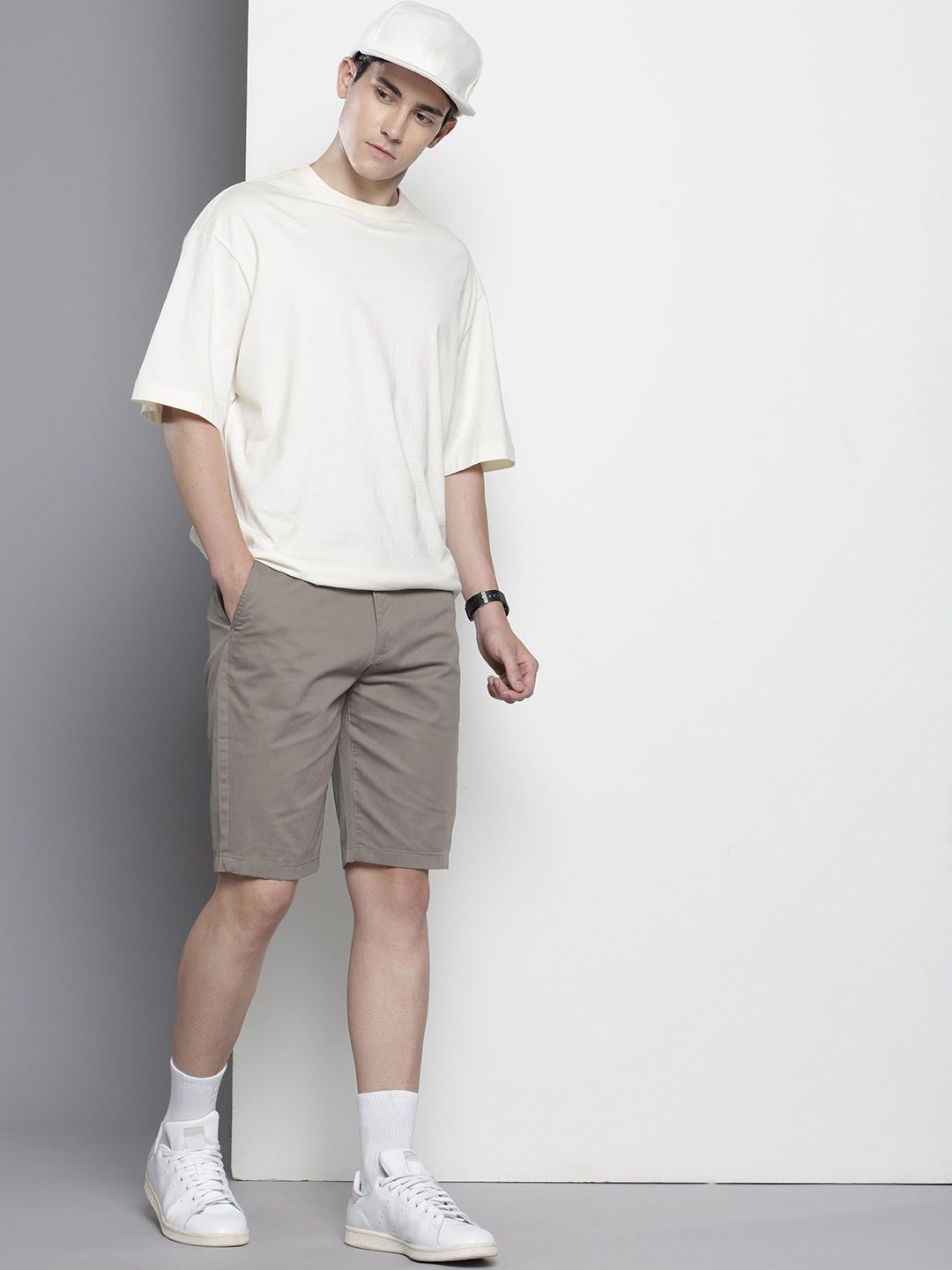Men's Grey Regular Fit Solid Chino Shorts
