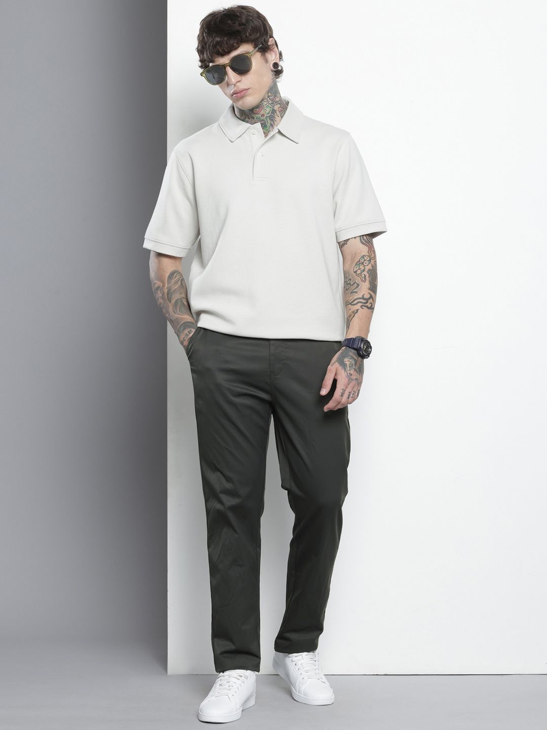 Men's Grey Regular Fit Solid Trousers