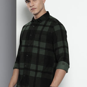 Men's Green Regular Fit Checked Casual Shirt