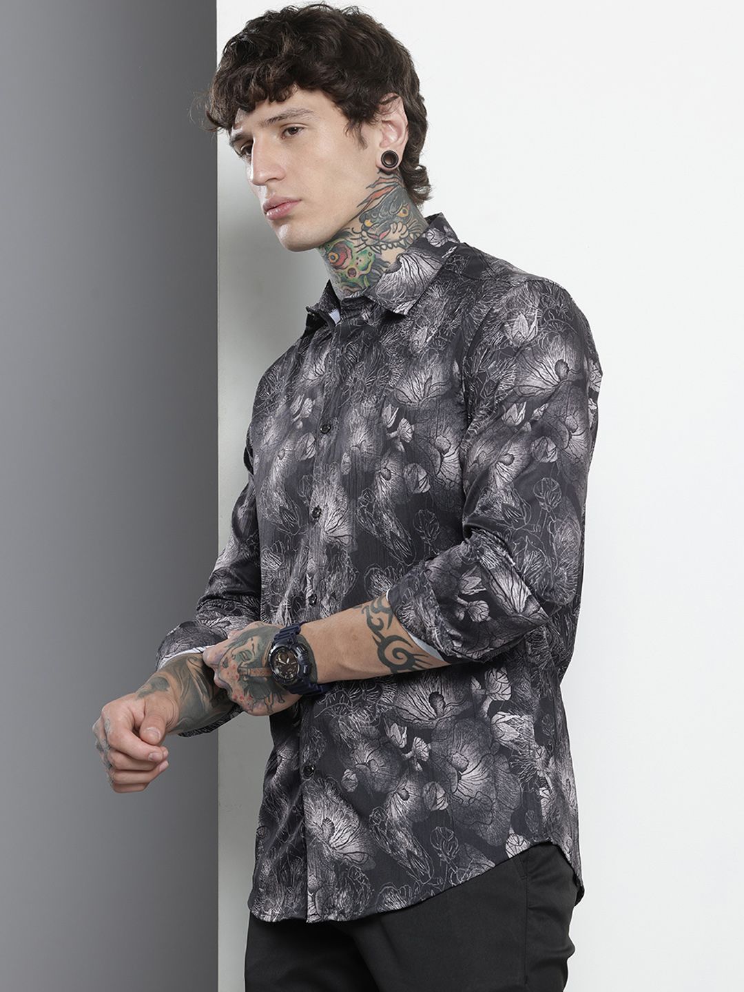 Men's Black Slim Fit Abstract Print Party Wear Shirt