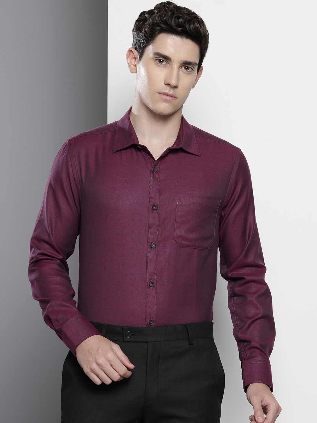 Men's Purple Slim Fit Solid Formal Shirt