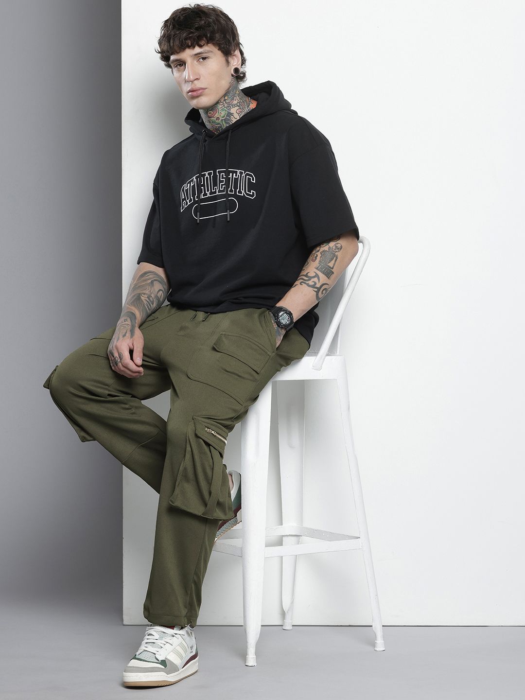 Men's Olive Relaxed Fit Textured Wide Leg Cargo Joggers