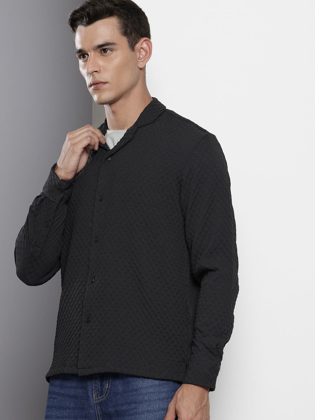 Men's Black Relaxed Fit Solid Resort Wear Shirt