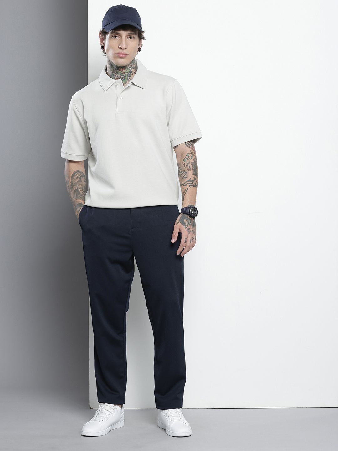 Men's Navy Blue Relaxed Fit Solid Chinos