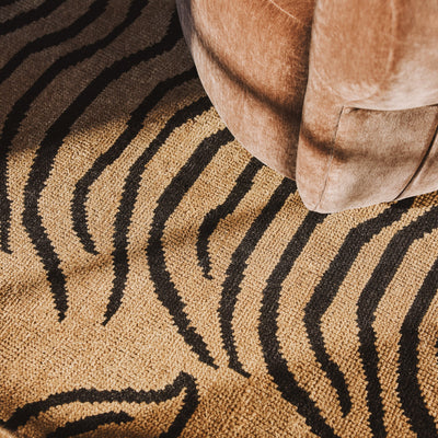 Makeda Hand-Knotted Wool Rug