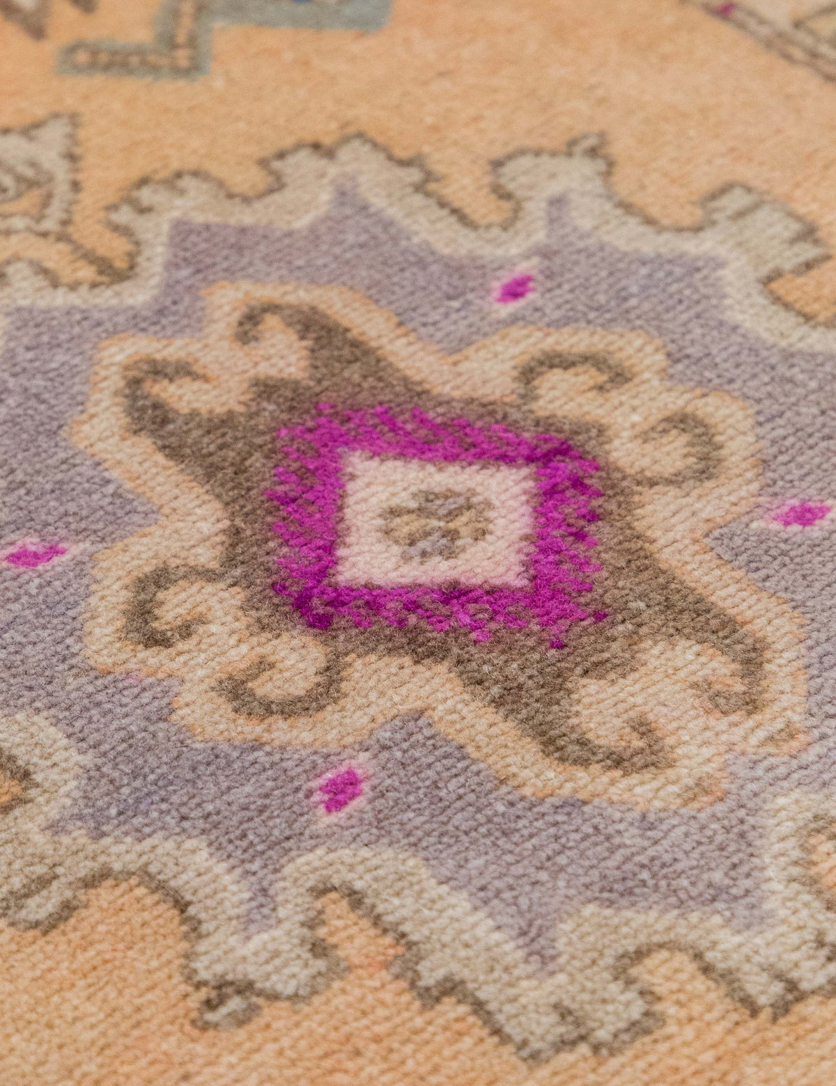 Vintage Turkish Hand-Knotted Wool Mini Rug No. 313, 1'5" x 3'5"
