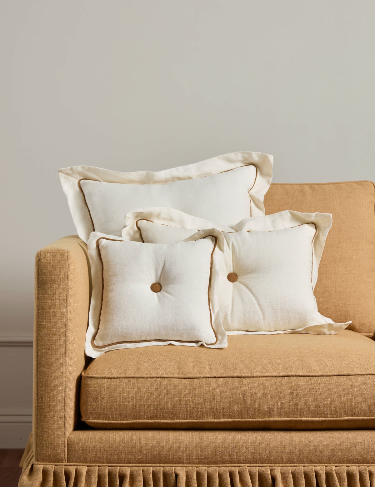 Cattleya Linen Tufted Pillow
