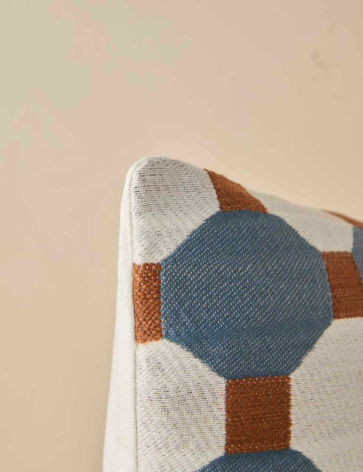 Jessa Indoor / Outdoor Pillow