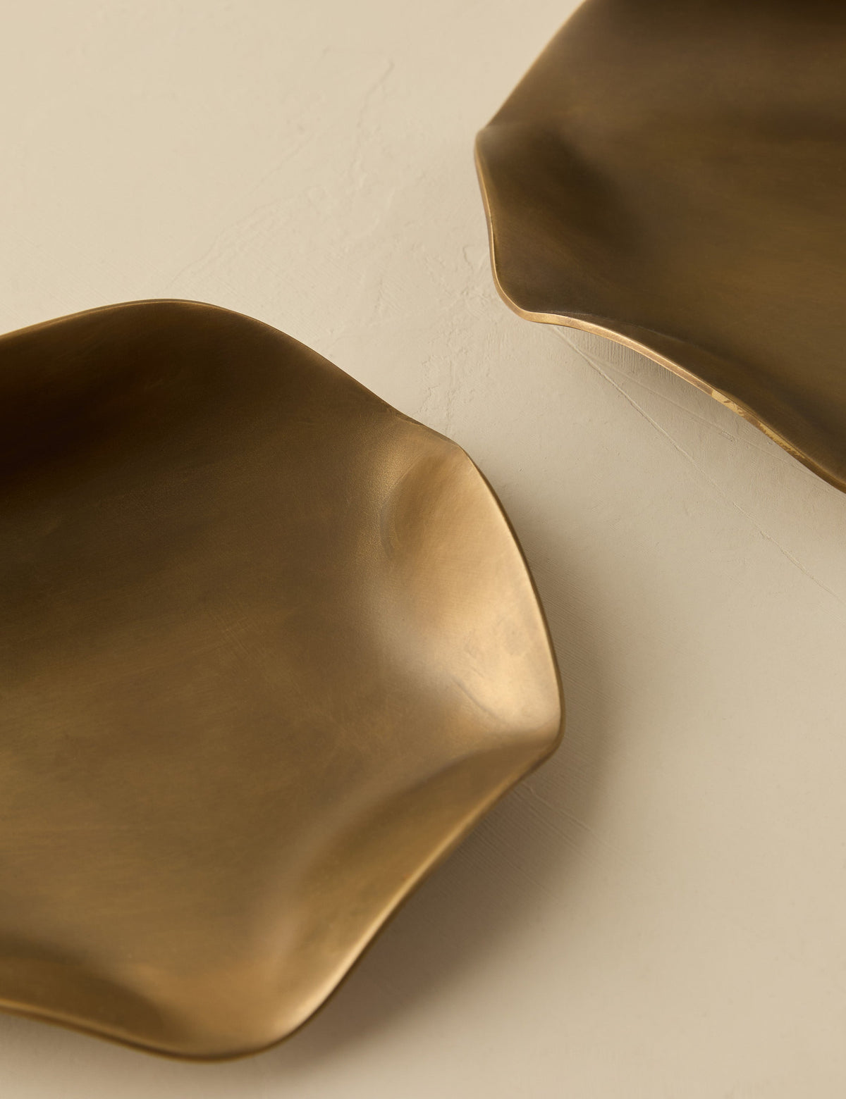 Misla Saucer (set of 2) by dumæ