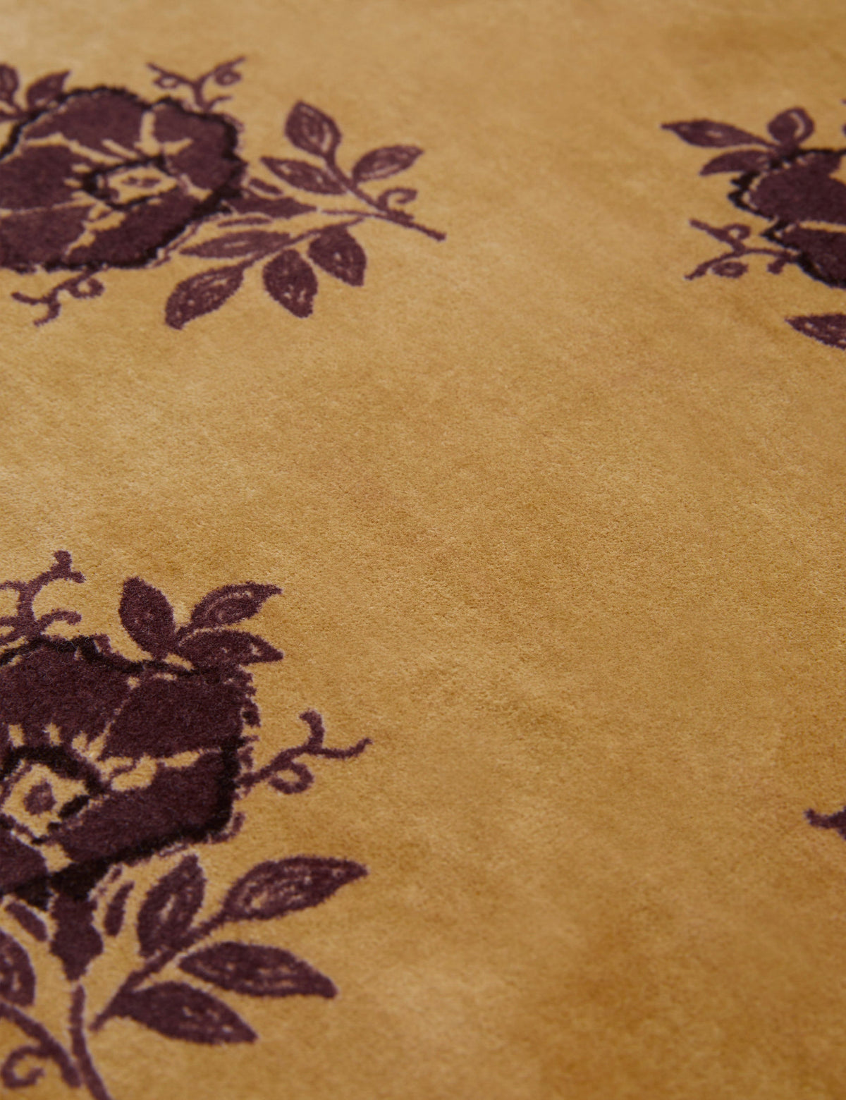 Montreal Velvet Tree Skirt