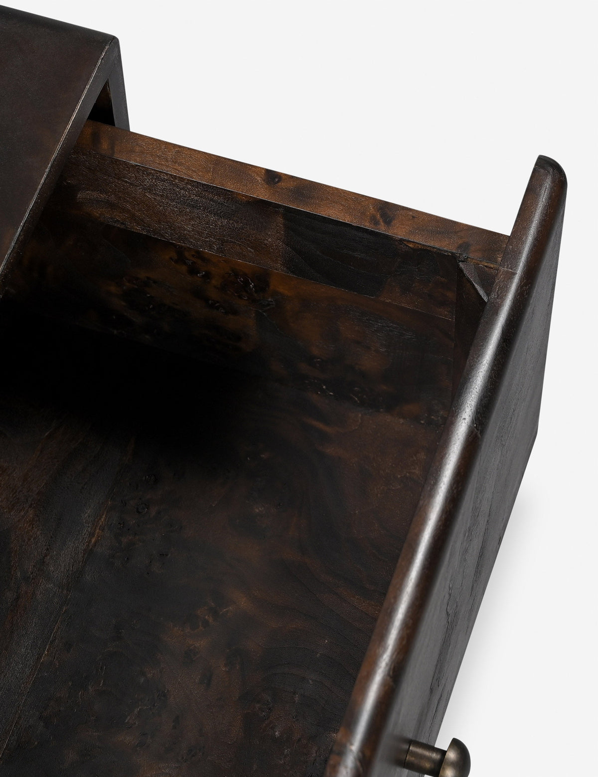 Hobbes Dresser