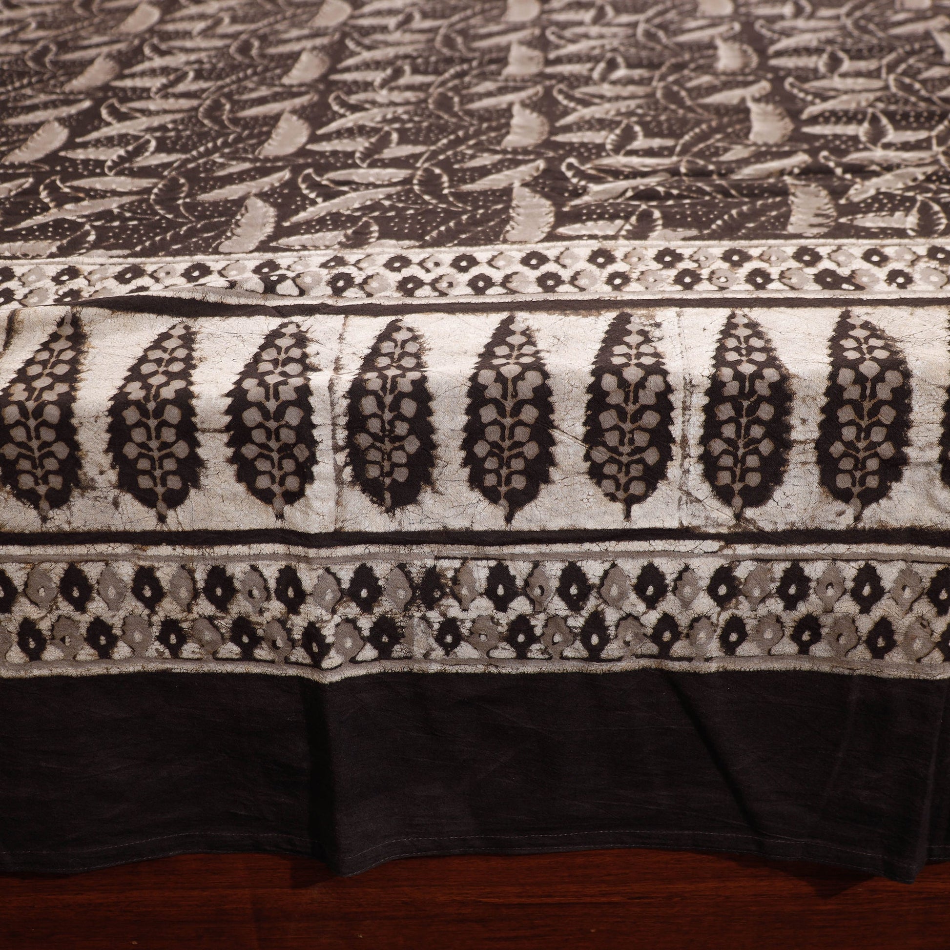 Brown - Pipad Block Printed Cotton Double Bed Cover with Pillow Covers (108 x 90 in)