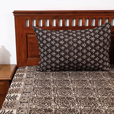 Brown - Pipad Block Printed Cotton Double Bed Cover with Pillow Covers (108 x 90 in)