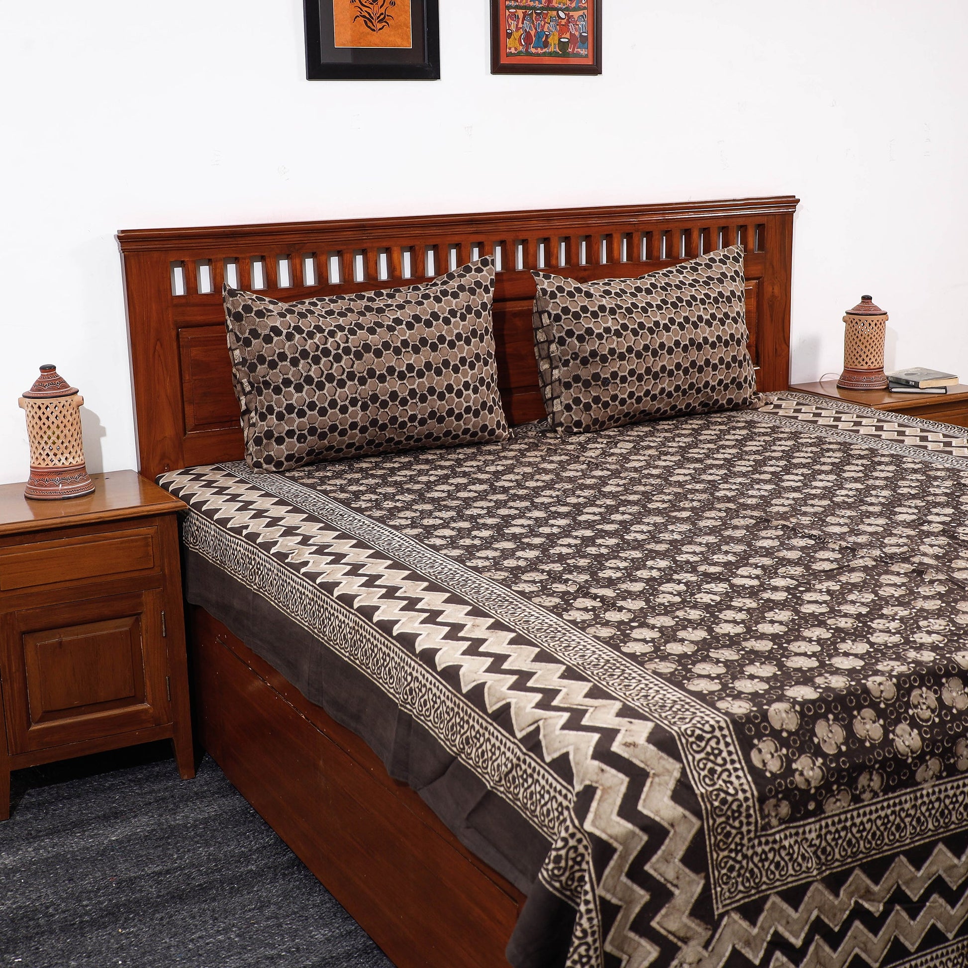 Brown - Pipad Block Printed Cotton Double Bed Cover with Pillow Covers (108 x 90 in)