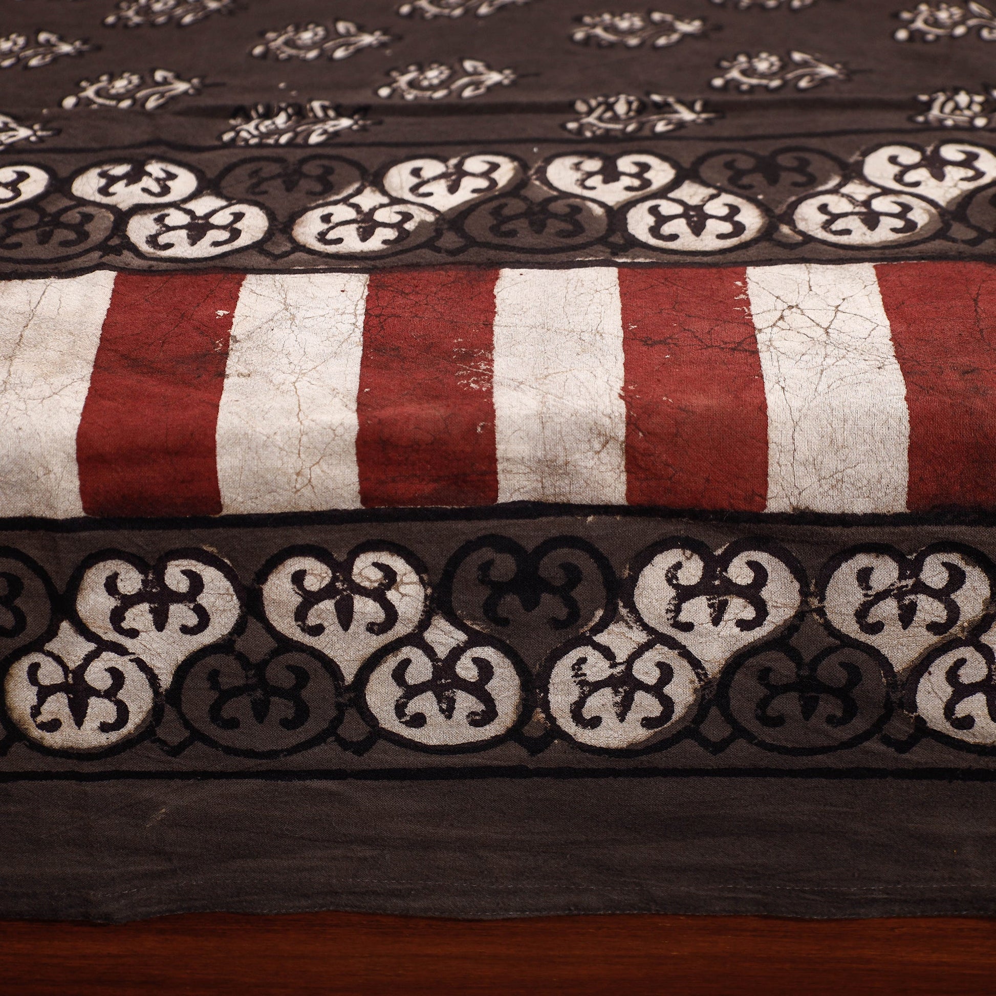 Brown - Pipad Block Printed Cotton Single Bed Cover with Pillow Covers (90 x 60 in)
