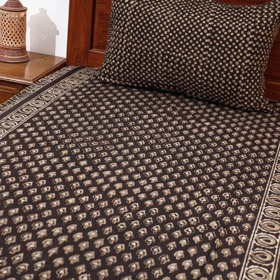 Brown - Pipad Block Printed Cotton Single Bed Cover with Pillow Covers (90 x 60 in)