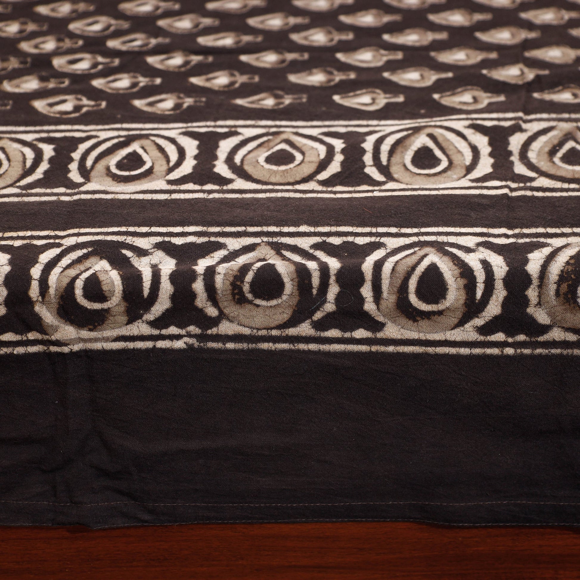 Brown - Pipad Block Printed Cotton Single Bed Cover with Pillow Covers (90 x 60 in)