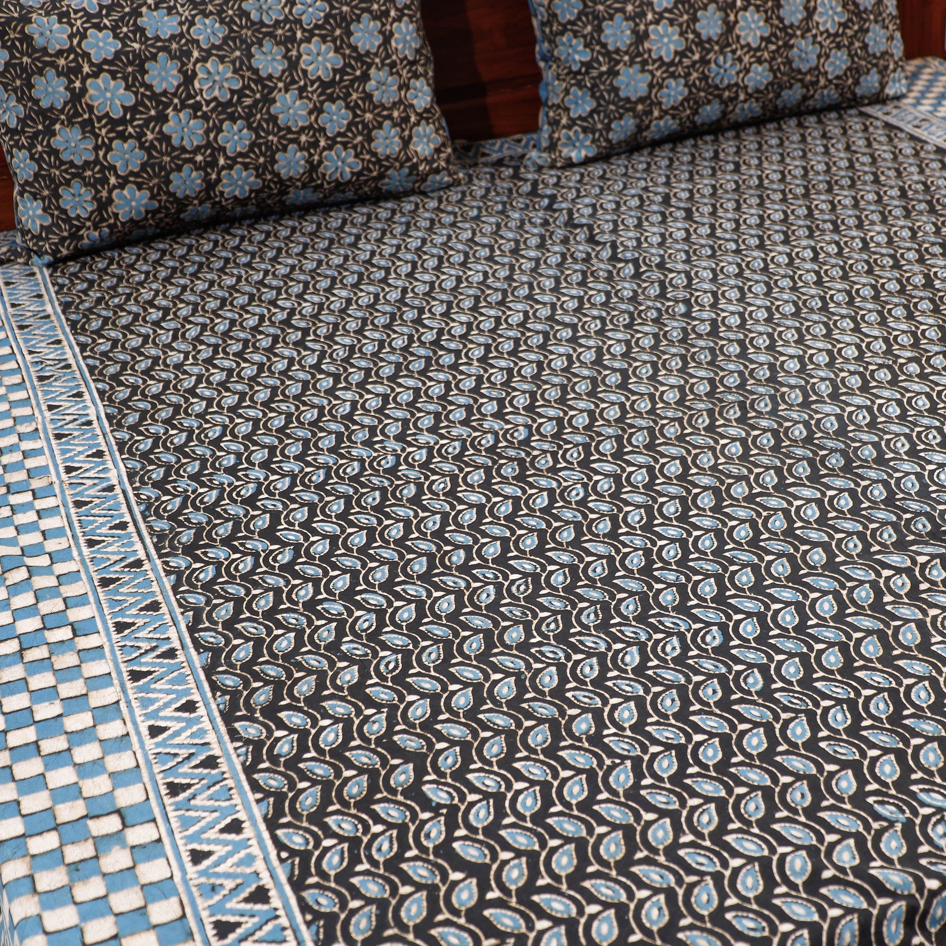 Brown - Pipad Block Printed Cotton Double Bed Cover with Pillow Covers (108 x 90 in)