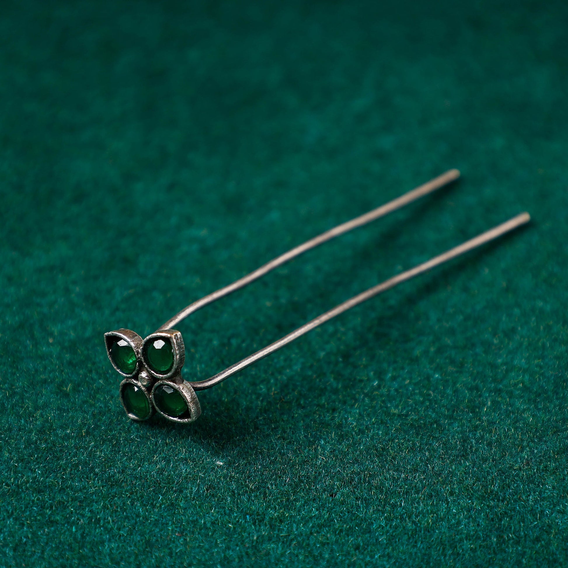 Antique Silver Finish Oxidised Brass Base Stone Work Juda Pin