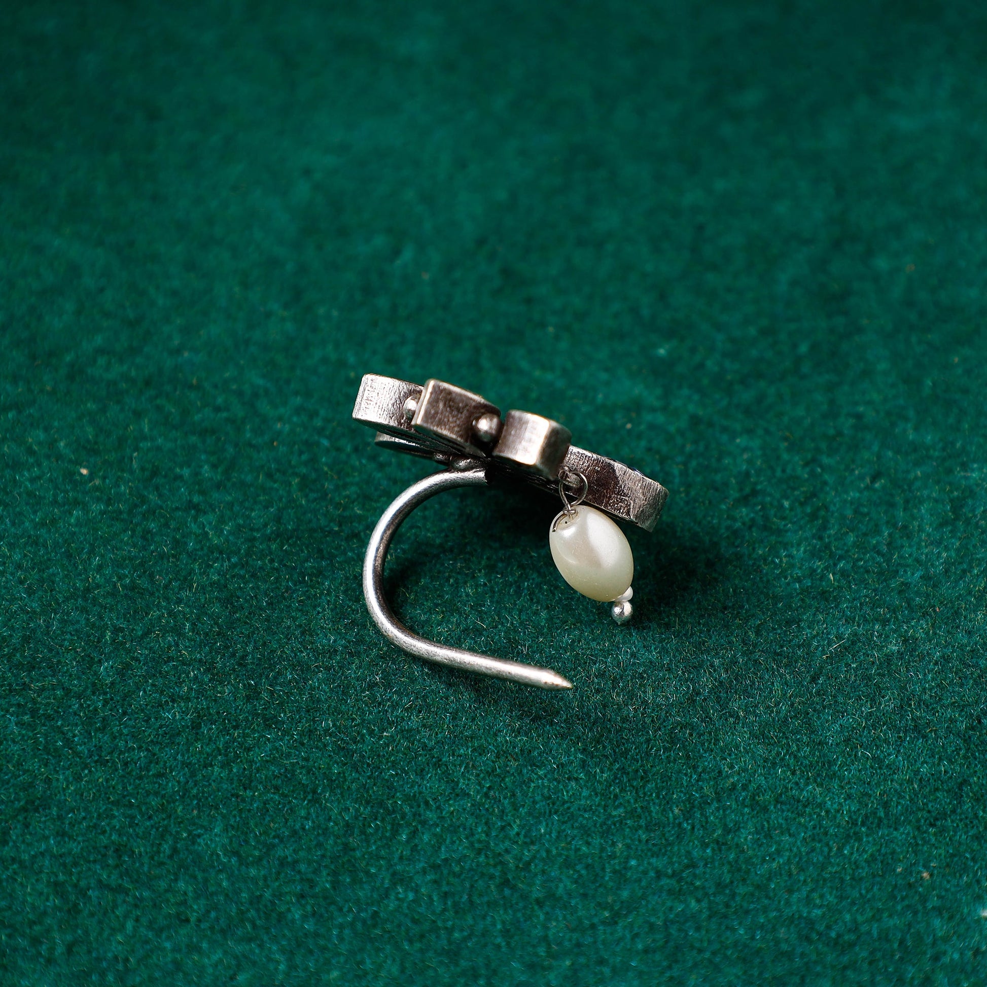 Antique Silver Finish Oxidised Brass Base Stone Work Juda Pin