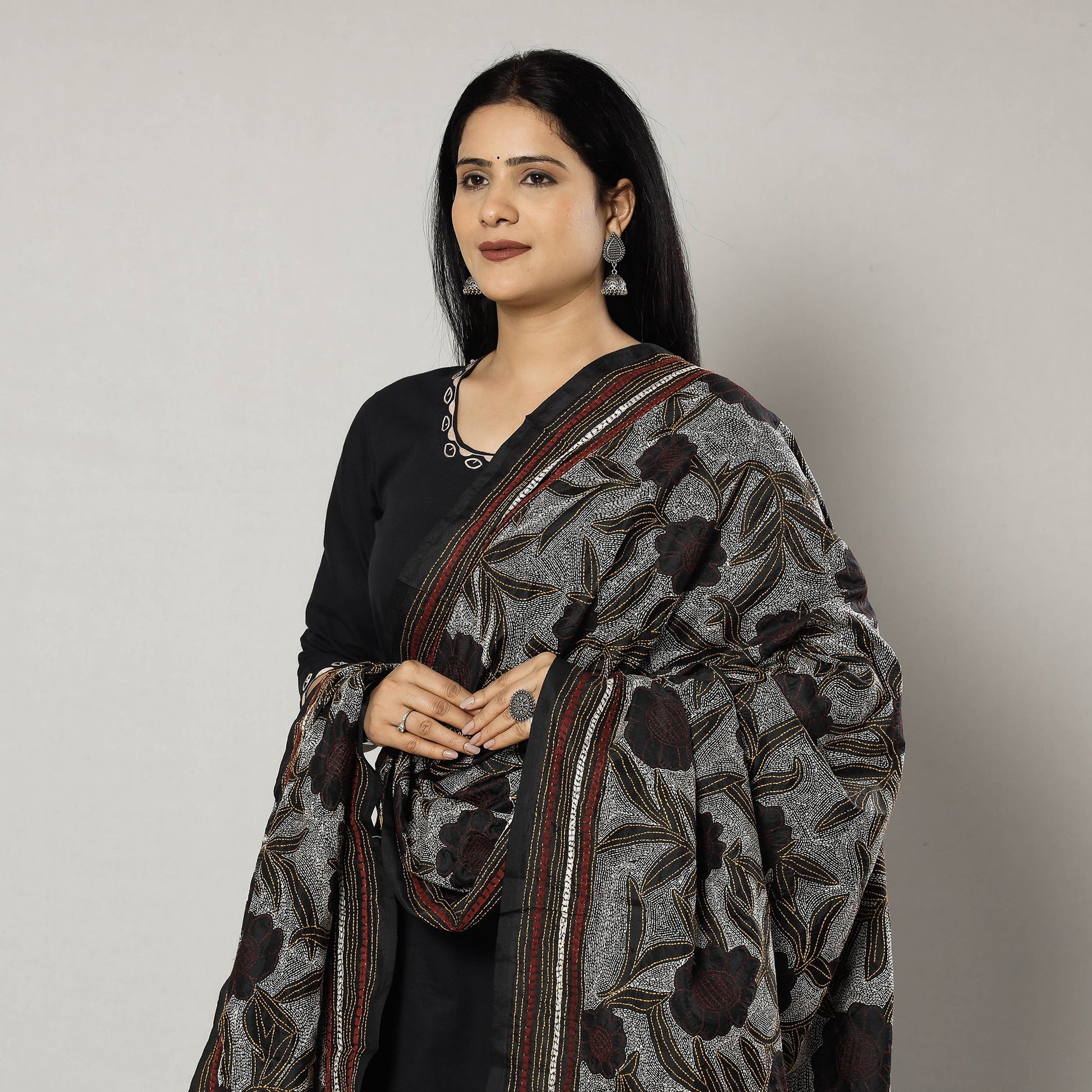 Black - Bengal Nakshi Kantha Embroidery Tussar Silk Handloom Dupatta