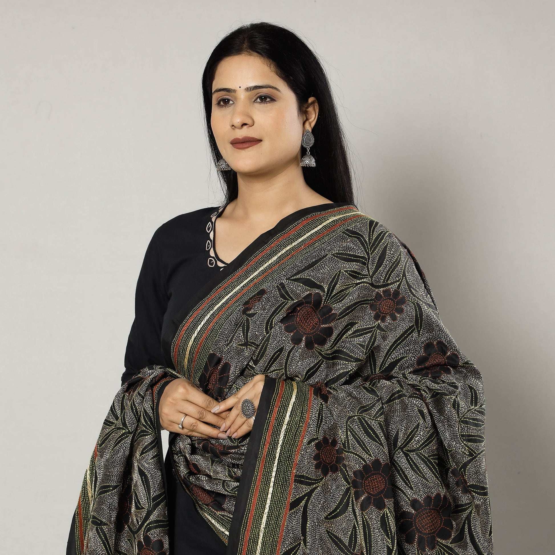 Black - Bengal Nakshi Kantha Embroidery Tussar Silk Handloom Dupatta