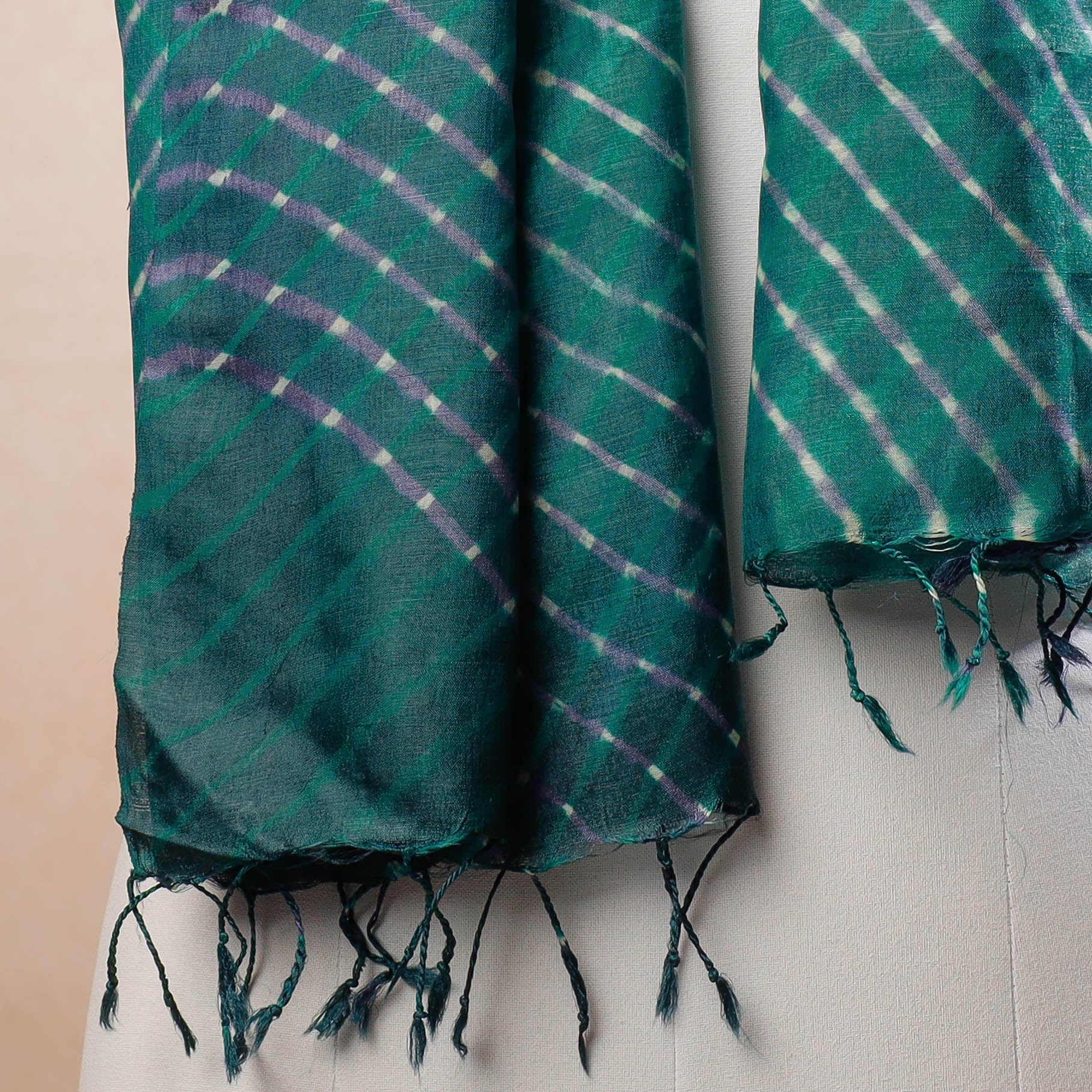Green - Leheriya Tie-Dye Mothra Tussar Silk Handloom Stole with Tassels