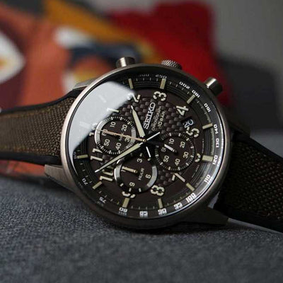 Seiko Discover More Grey Dial Men 42.7mm