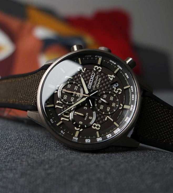 Seiko Discover More Grey Dial Men 42.7mm