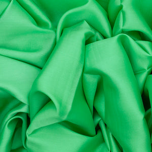 Leafy Green Mysore Plain Crepe Silk Saree With Temple Border-Leaf Green