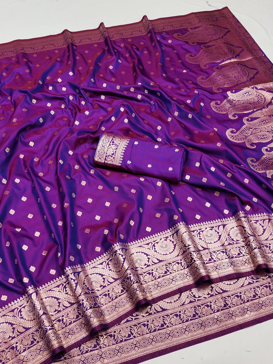 Staring Purple Soft Banarasi Silk Saree With Scintillating Blouse Piece